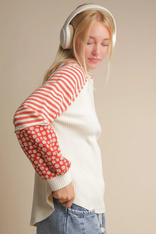 Floral Lines Sweater- Curvy