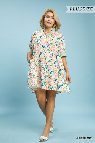 Woman wearing a floral dress on a blue background with 'Plus Size' text.