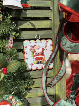 Scallop Belly Laugh Santa Mini Gallery
