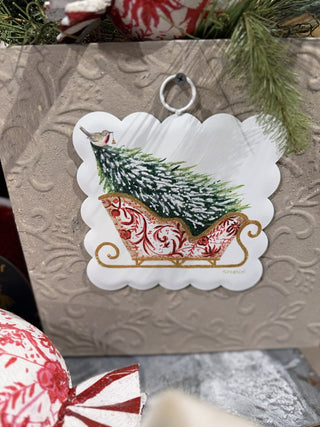 Scallop Chinoiserie Sleigh Mini Gallery