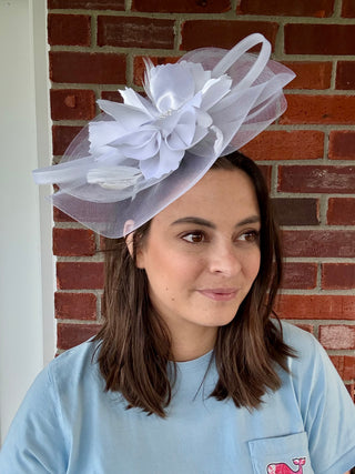 White Floral Feathered Fascinator