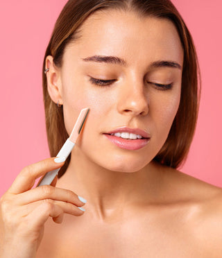 Doorbuster Dermaplaner Facial Razor Peach