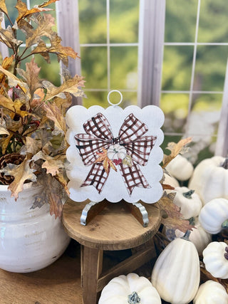 Scallop Festive Checked Bow Mini Gallery