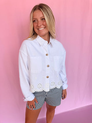 Woman wearing a white jacket