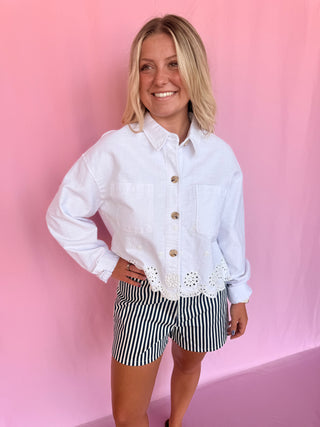 Woman wearing a white jacket