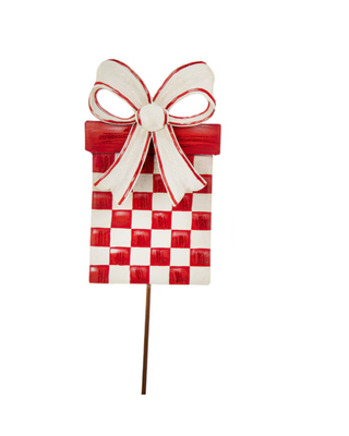 Classic Red & White Decor