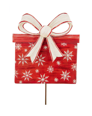 Classic Red & White Decor