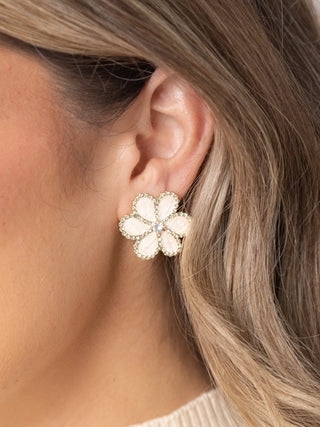 Alyssa Pearl Earring