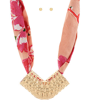 Hammered Metal Scarf Necklace