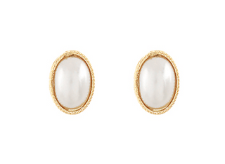 Pearl Oval Earring