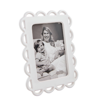 Small Ceramic Scallop Frame