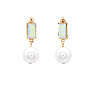 Golden Baguette Peal Earring