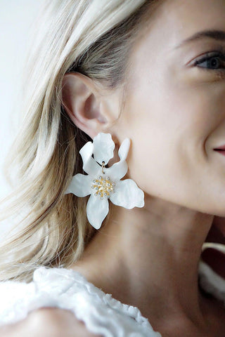 White Resin Flower Earring