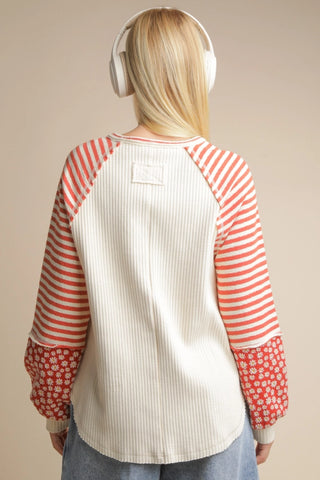 Floral Lines Sweater- Curvy