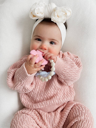 Itzy Trio Bow Teether