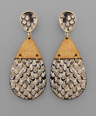 Beige Wood SNake Earring