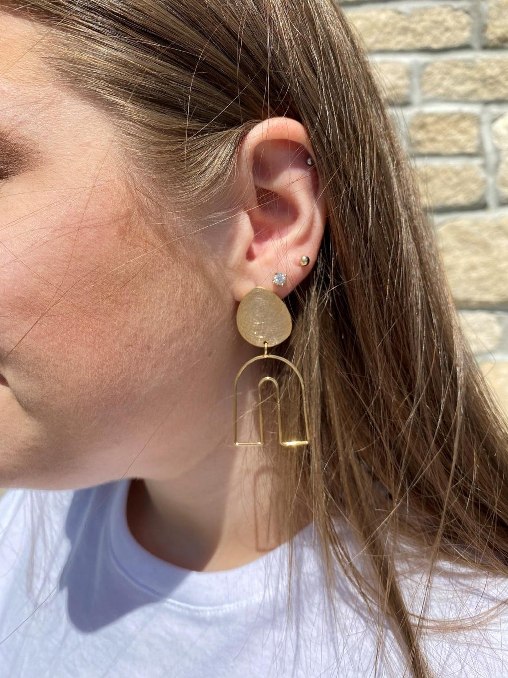 Gold Scratched Arch Earring