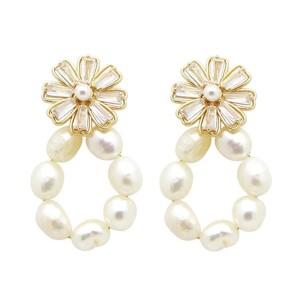 Pearl Charming Earring
