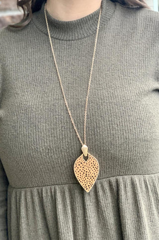 Tan Animal Pendant Necklace