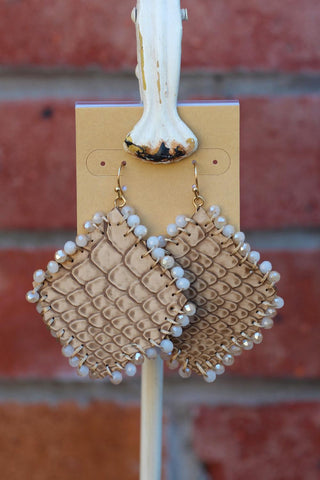 Tan Leather Bead Rhombus Ear