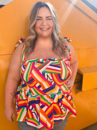 Abstract Thinking Top-Curvy